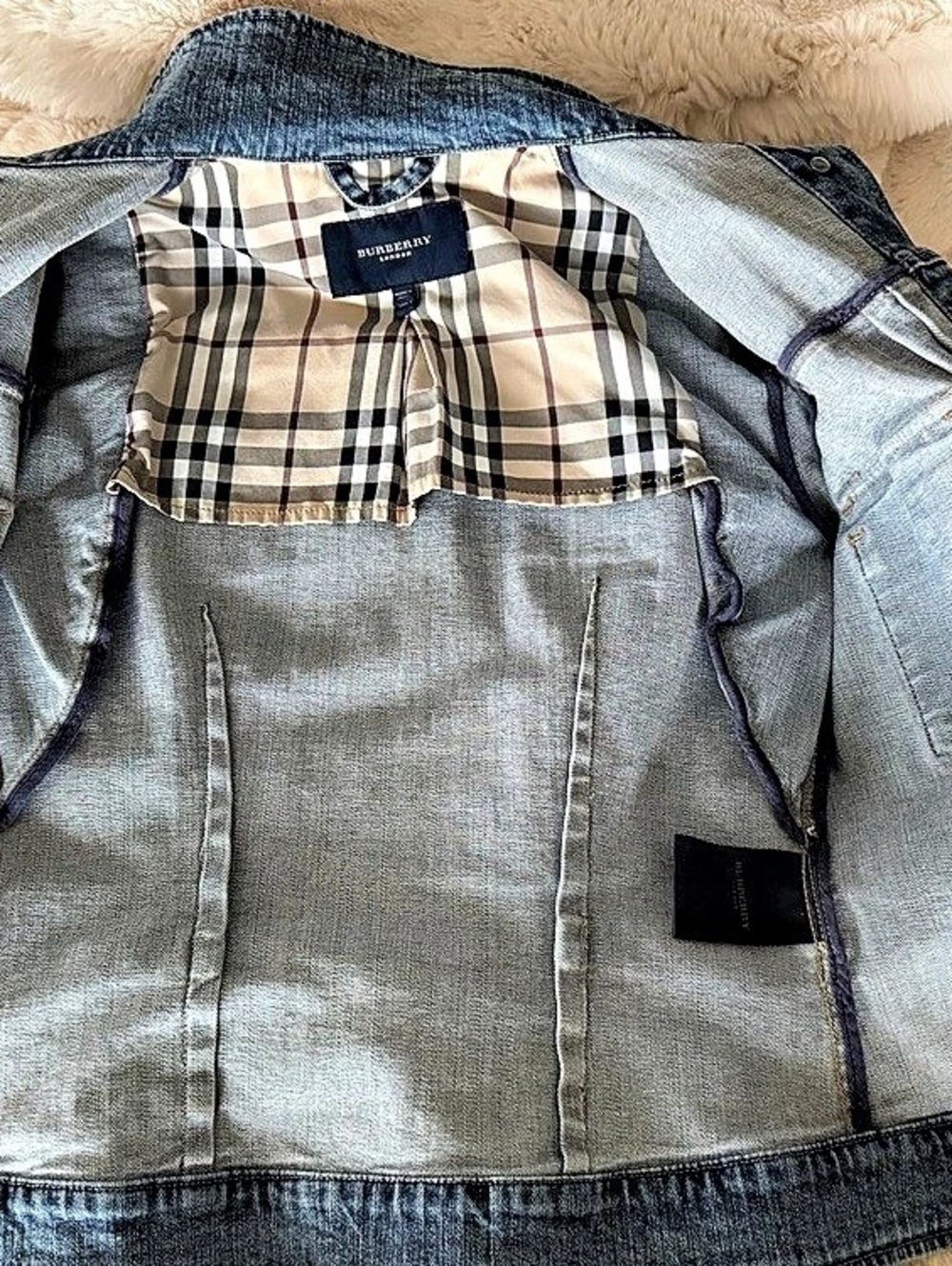 Burberry Denim Jacket in Blue Size 6 EUC - Picture 16 of 16